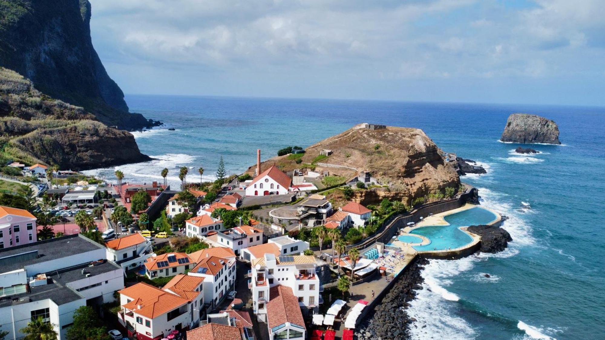 Sea Breeze Boutique House Villa Porto Da Cruz Bagian luar foto
